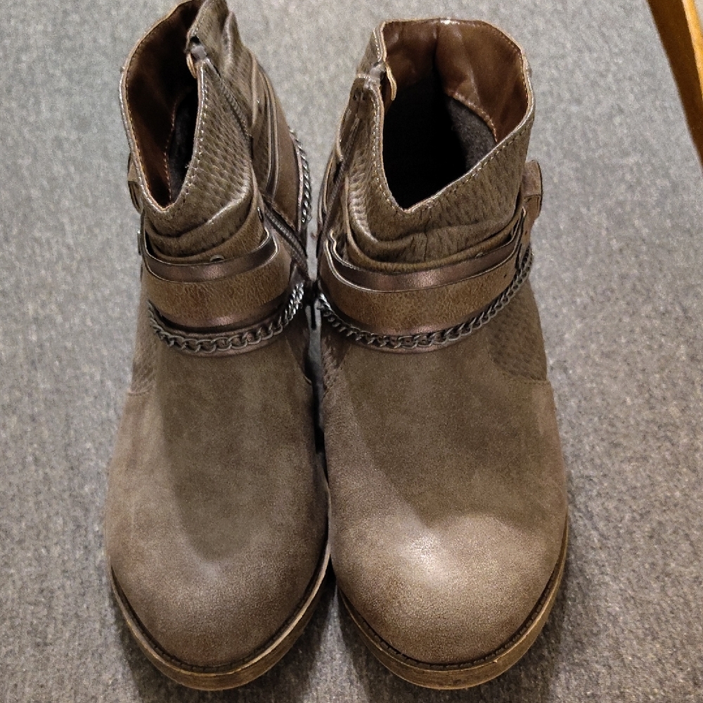 Stylish Brown Ankle Boots